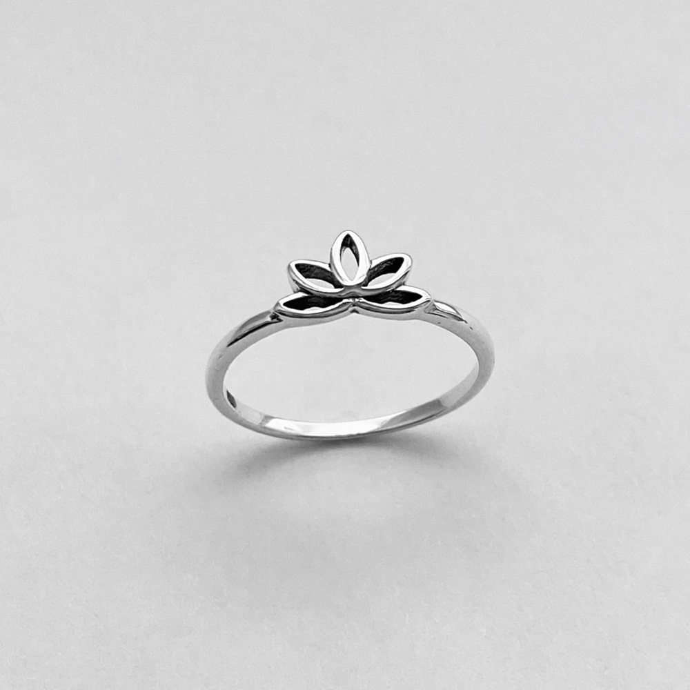 Sterling Silver Tiny Lotus Ring, Dainty Ring - Picture 11 of 15
